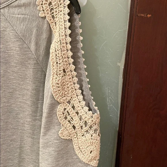 Michelle Nicole Gray Sweatshirt with Cream Crocheted Shoulders - Picture 4 of 4